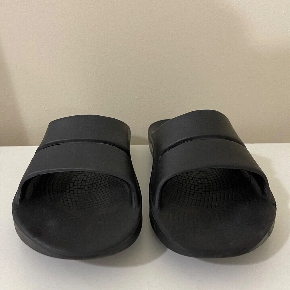 Oofos‎ Ooahh Mens 9 Womens 11 Slip On Sport Recovery Slide Sandals Black Casual